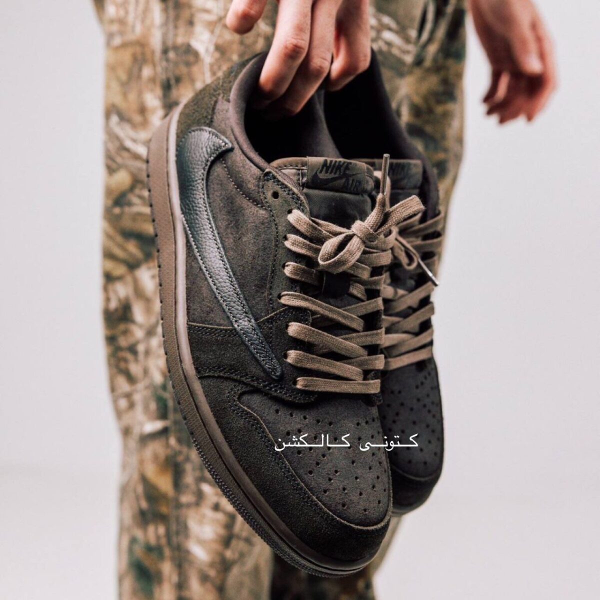 کتونی نایک ایر جردن وان لو تراویس اسکات ولوت برون Nike Air Jordan 1 Low travis scott velvet brown